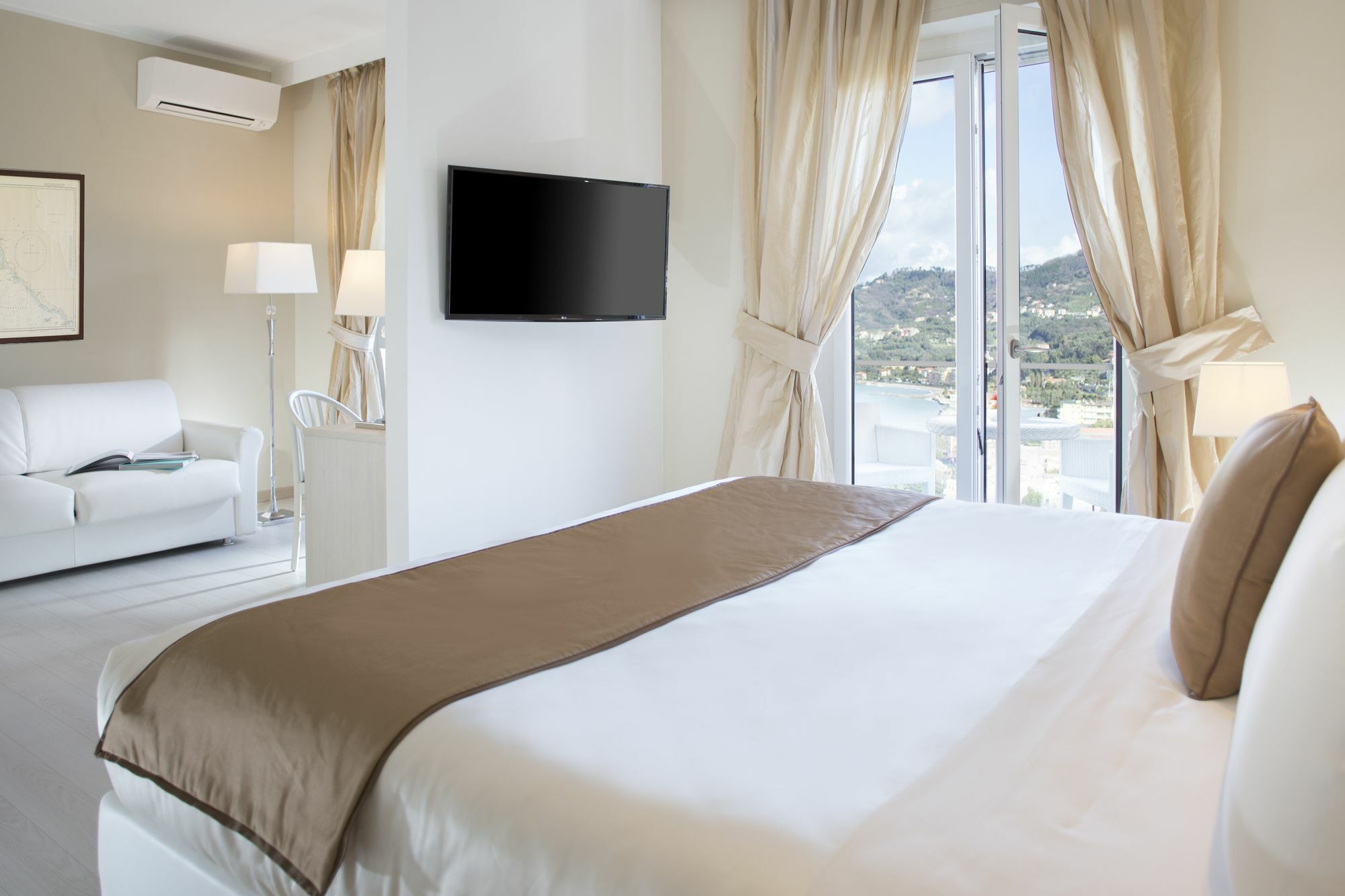 Europa Grand Hotel Lerici Kültér fotó